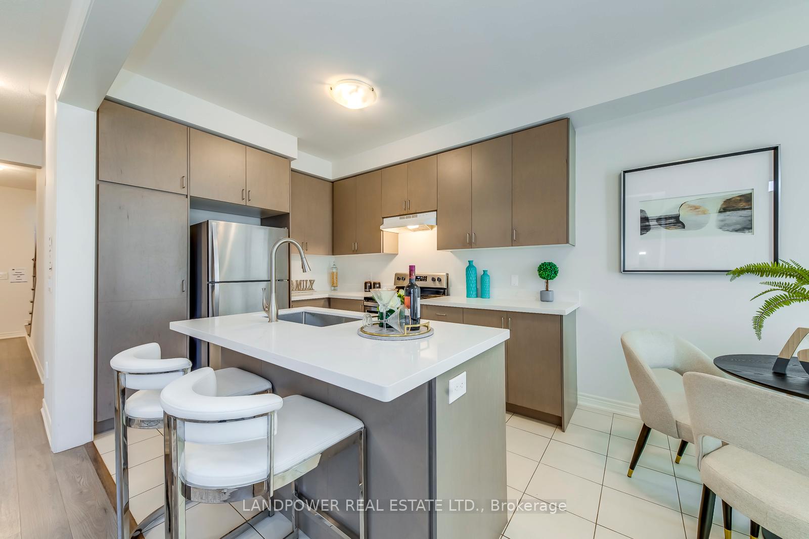 Photo 12 of 1460 Pratt Heights, Milton, Ford — HOMEH