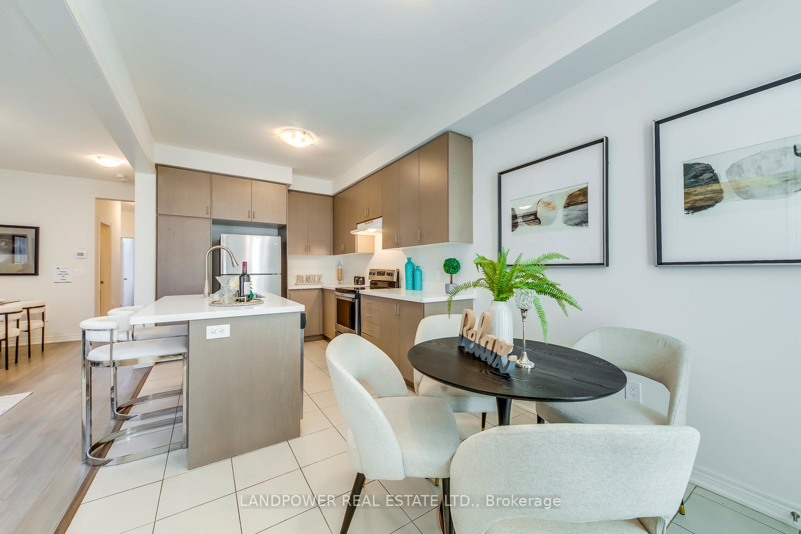 Photo 16 of 1460 Pratt Heights, Milton, Ford — HOMEH