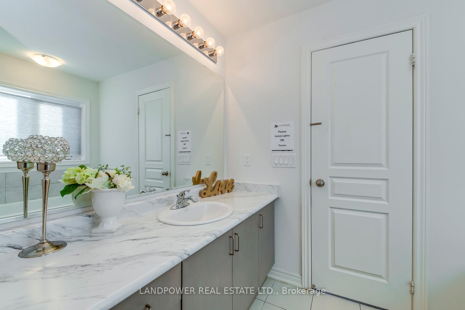 Photo 23 of 1460 Pratt Heights, Milton, Ford — HOMEH
