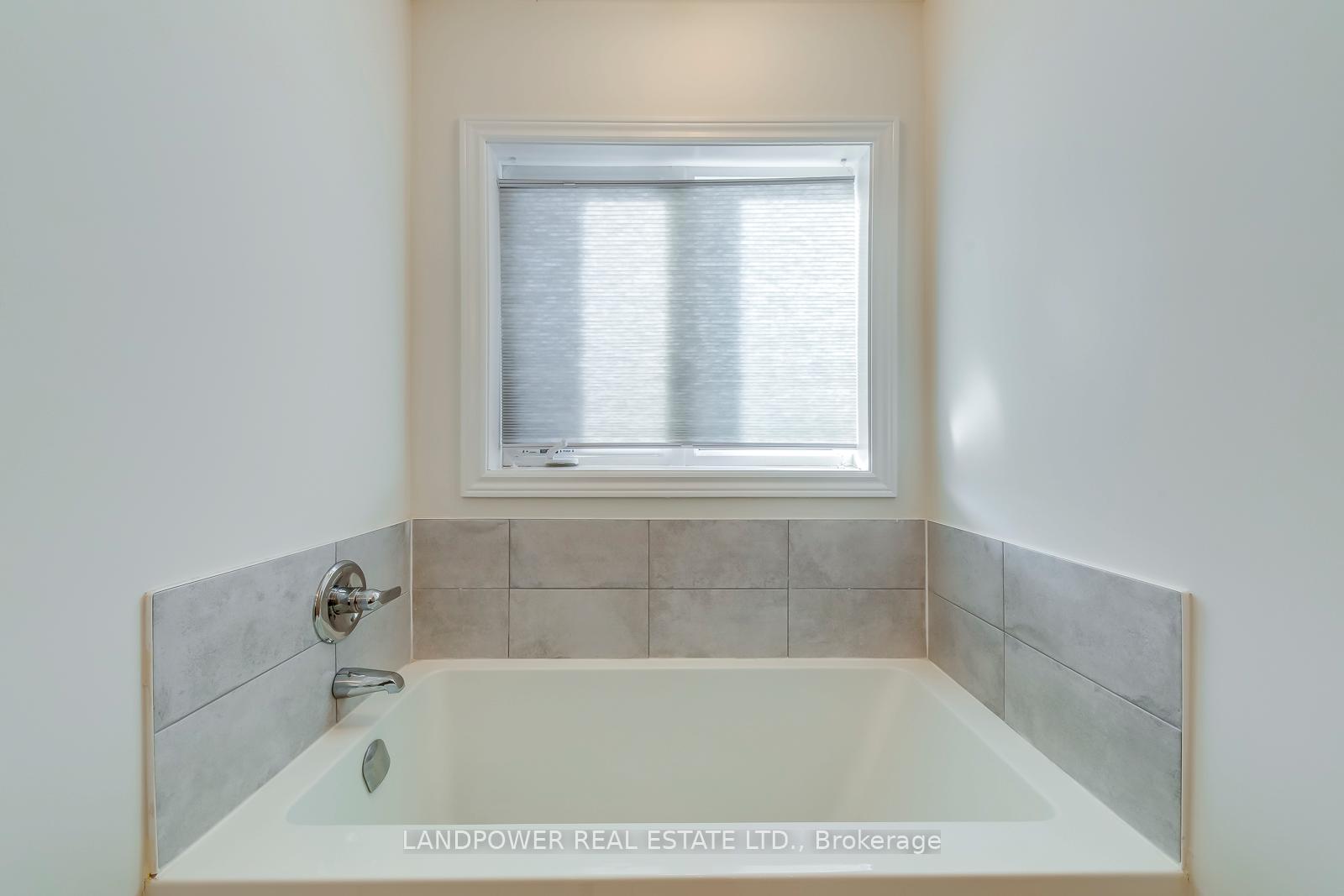 Photo 24 of 1460 Pratt Heights, Milton, Ford — HOMEH