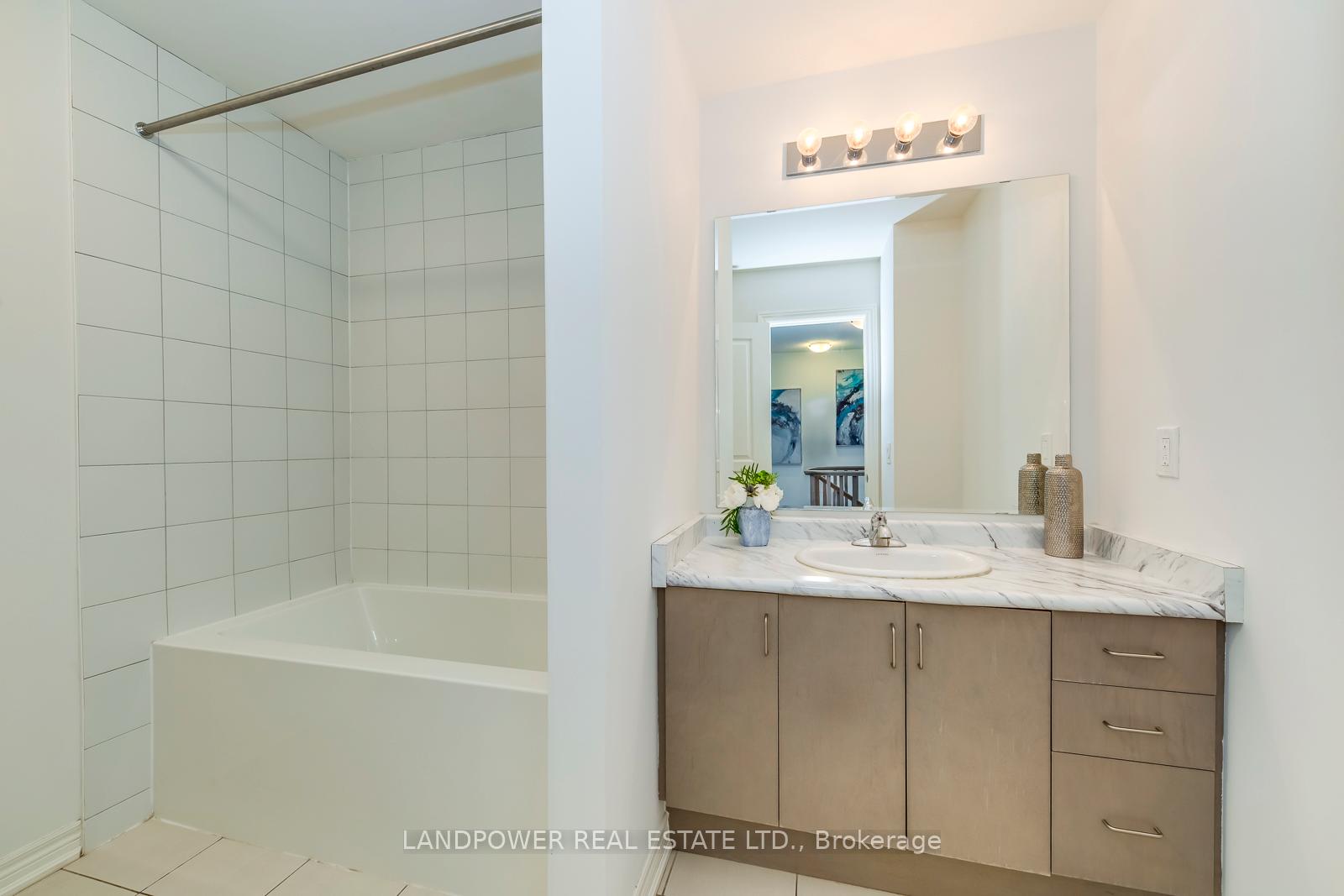 Photo 27 of 1460 Pratt Heights, Milton, Ford — HOMEH