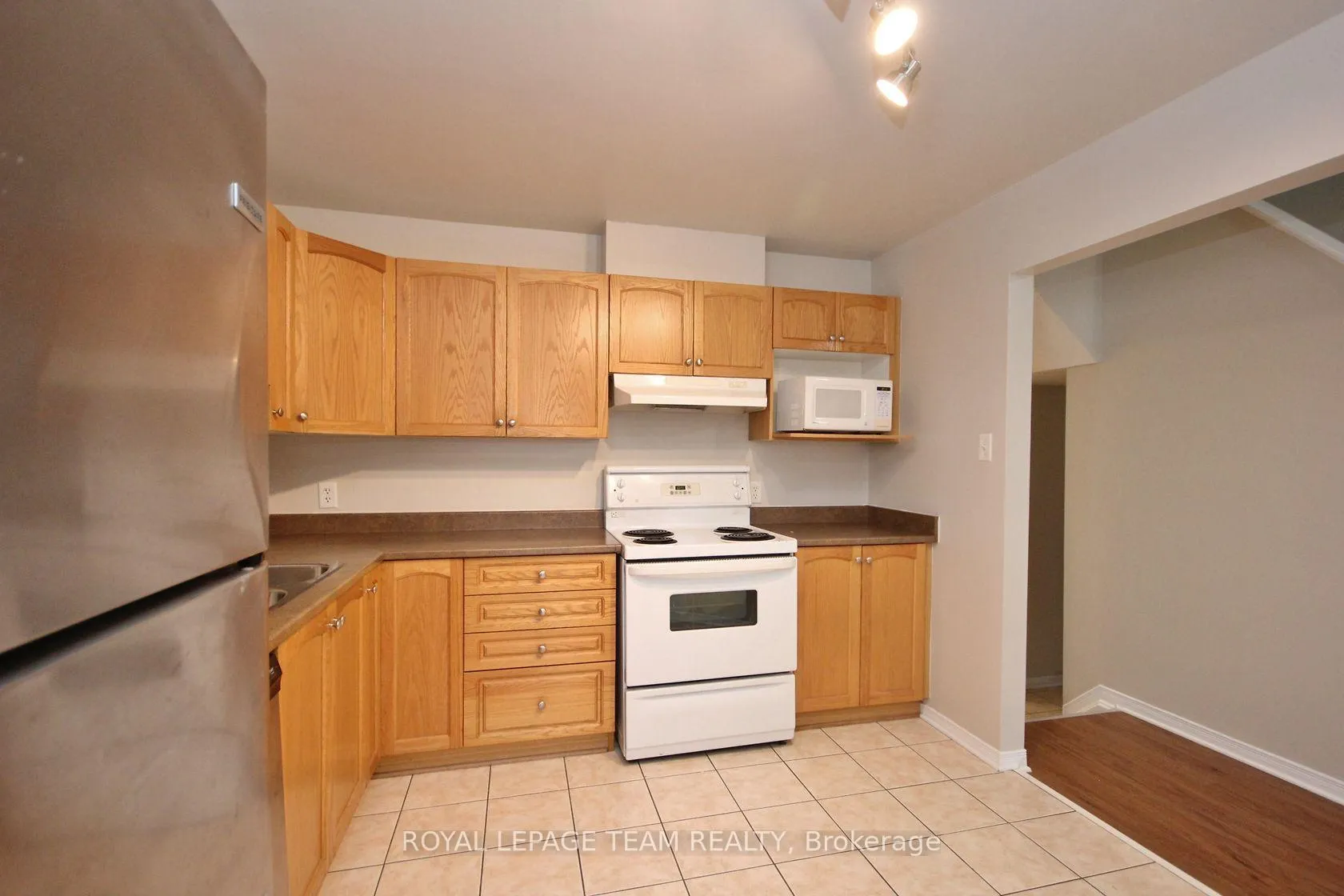 Photo 6 of 139 Oakfield Crescent, Ottawa, Barrhaven - Longfields — HOMEH