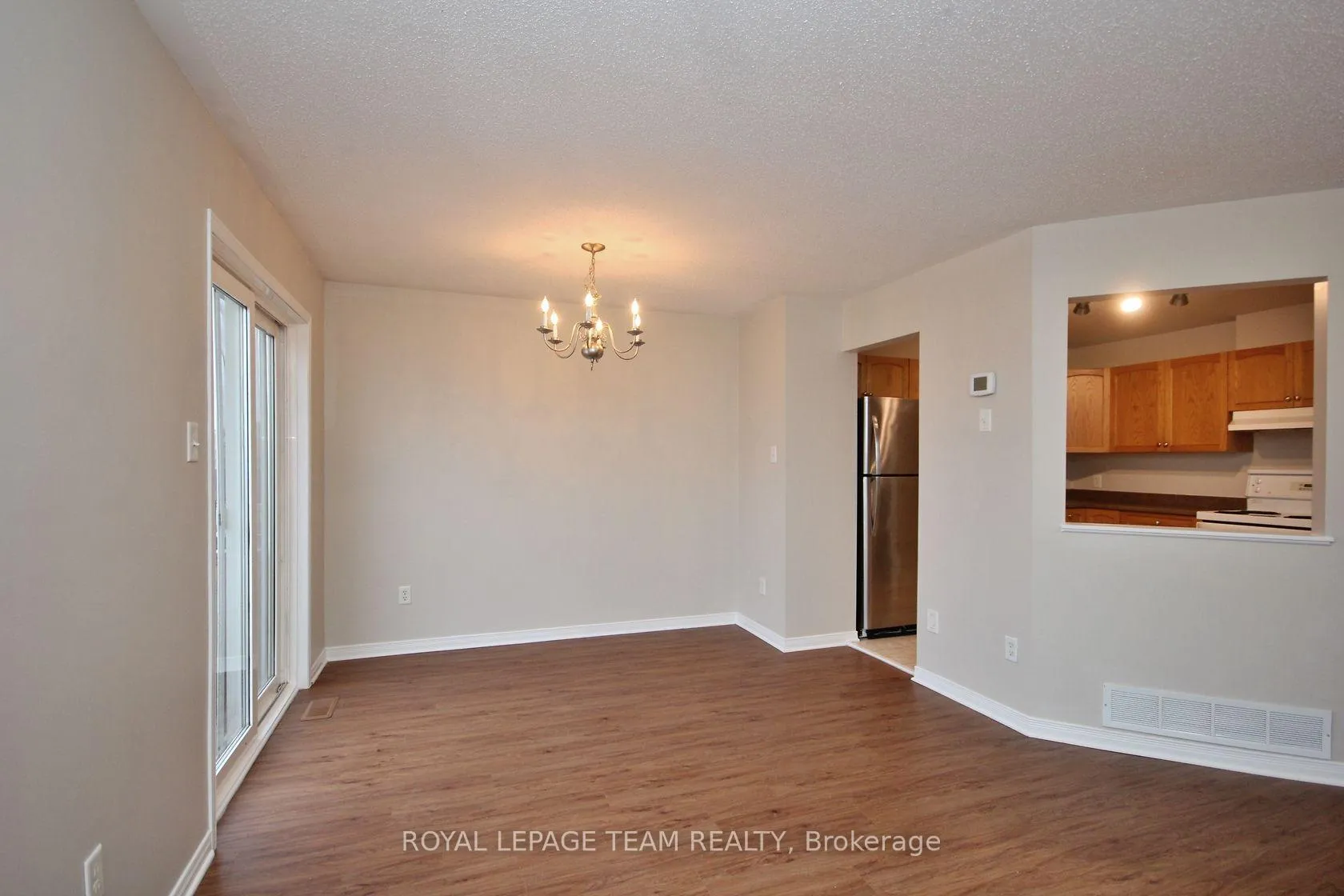 Photo 10 of 139 Oakfield Crescent, Ottawa, Barrhaven - Longfields — HOMEH