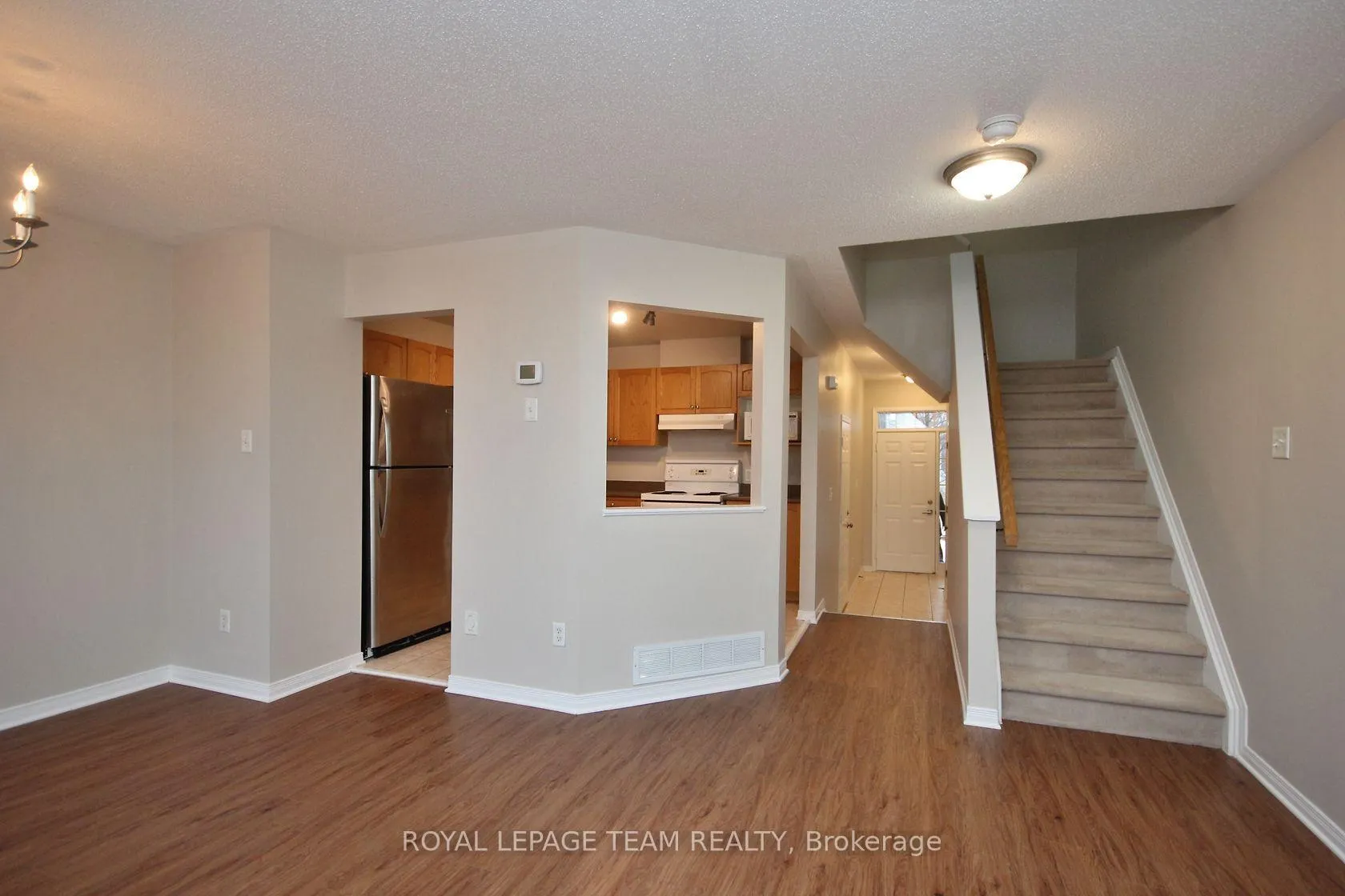 Photo 11 of 139 Oakfield Crescent, Ottawa, Barrhaven - Longfields — HOMEH