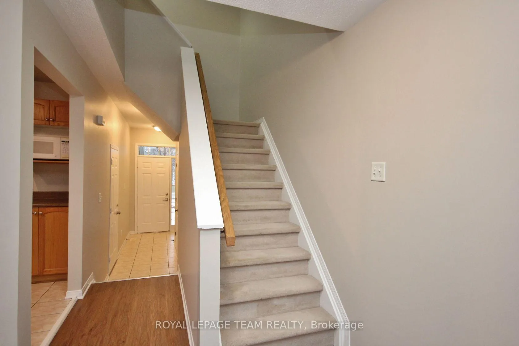 Photo 12 of 139 Oakfield Crescent, Ottawa, Barrhaven - Longfields — HOMEH