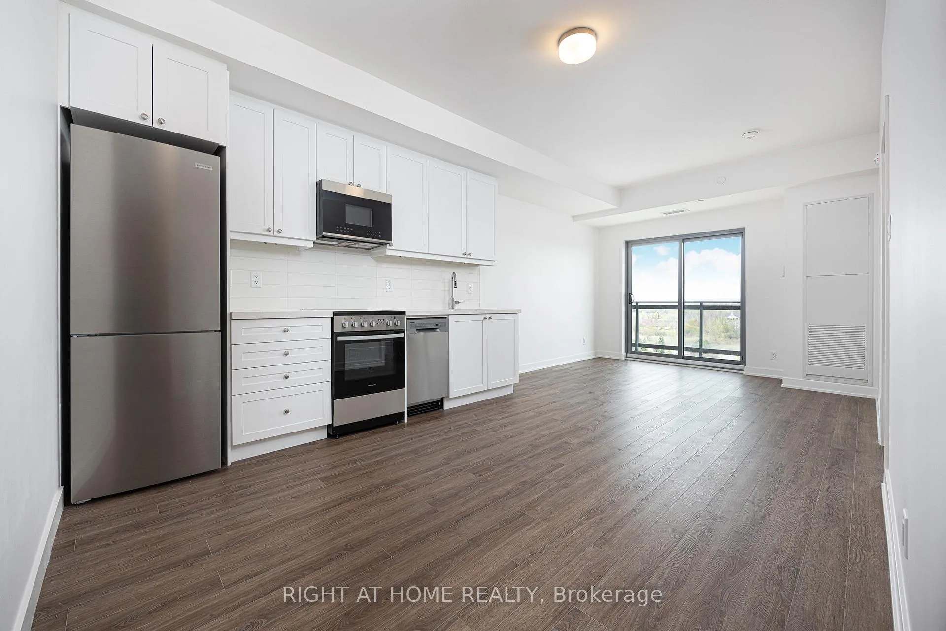 Photo 4 of Unit 1106, 55 Clarington Boulevard, Clarington, Bowmanville — HOMEH