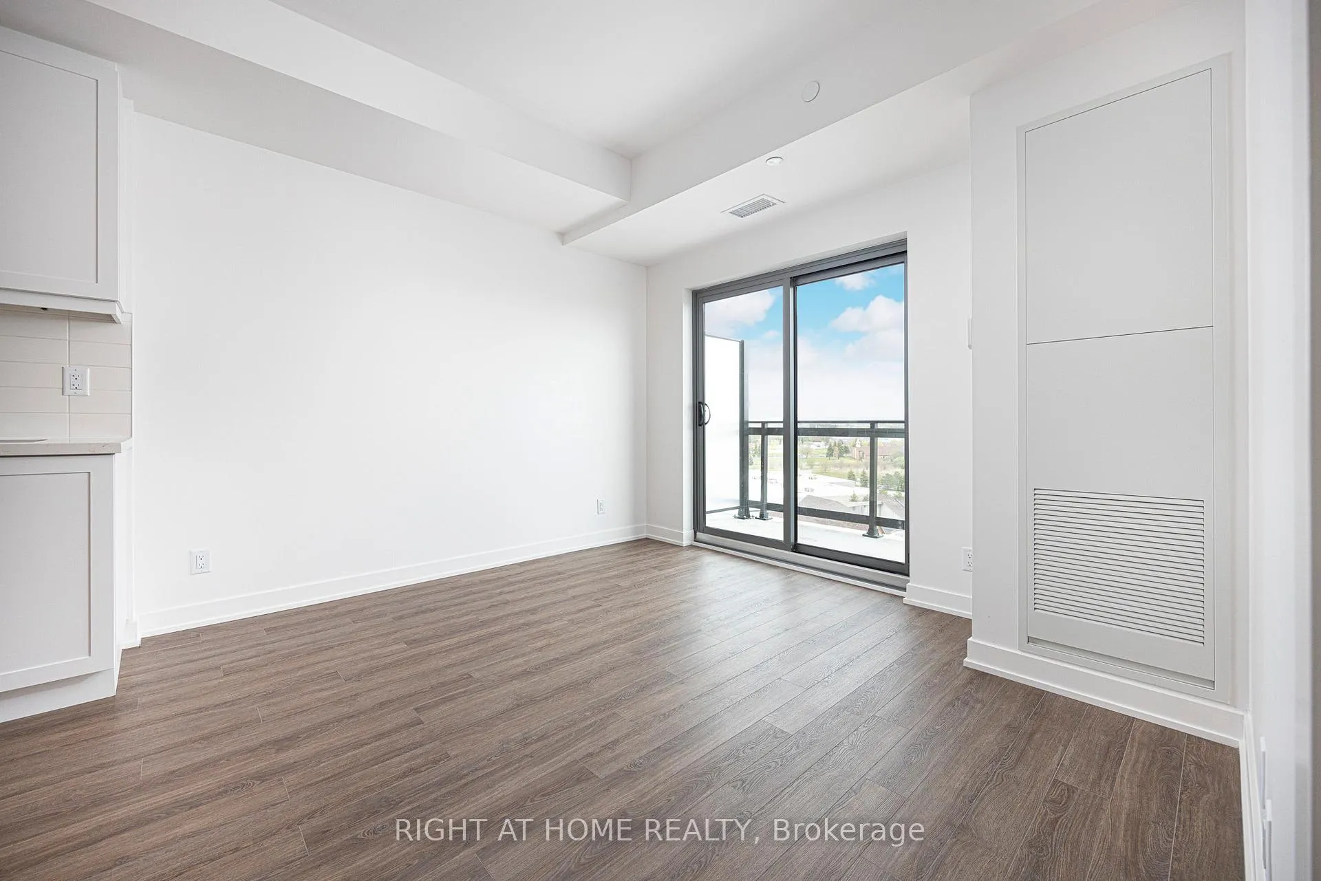 Photo 6 of Unit 1106, 55 Clarington Boulevard, Clarington, Bowmanville — HOMEH