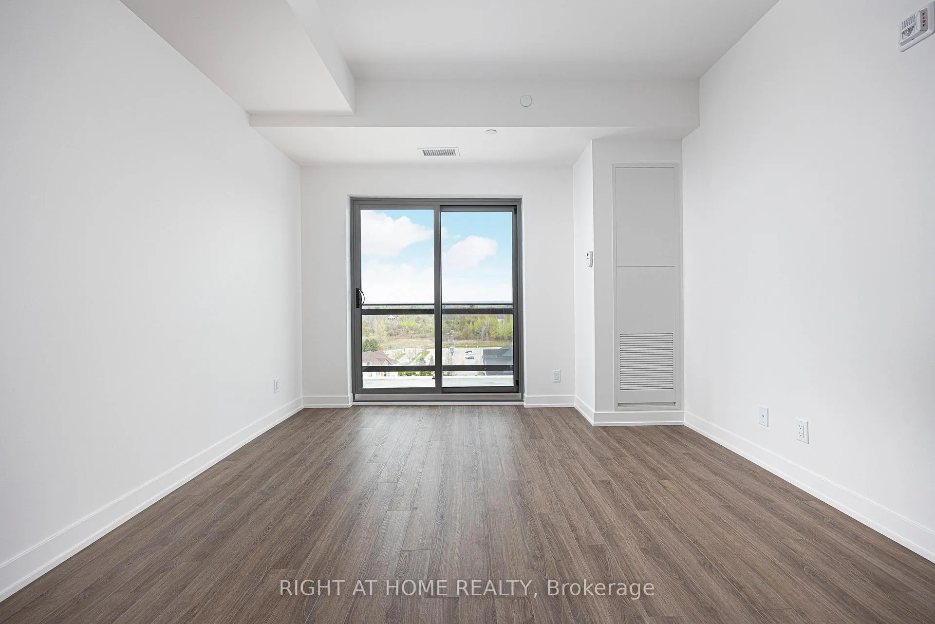 Photo 7 of Unit 1106, 55 Clarington Boulevard, Clarington, Bowmanville — HOMEH