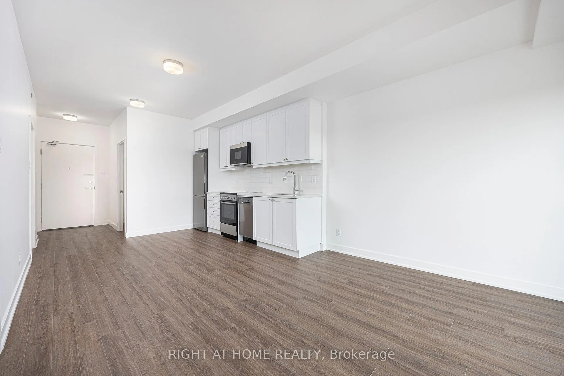 Photo 8 of Unit 1106, 55 Clarington Boulevard, Clarington, Bowmanville — HOMEH