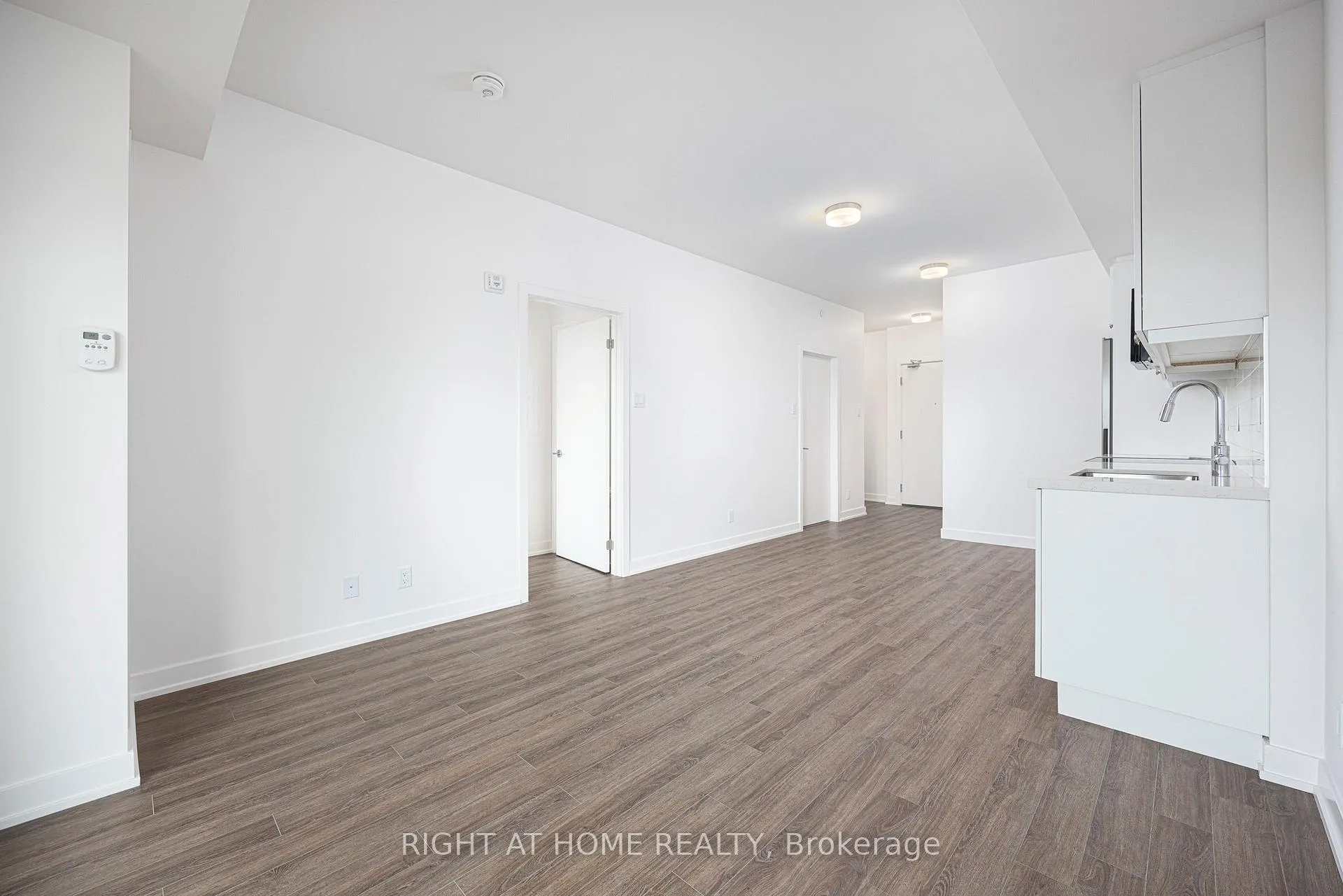 Photo 9 of Unit 1106, 55 Clarington Boulevard, Clarington, Bowmanville — HOMEH