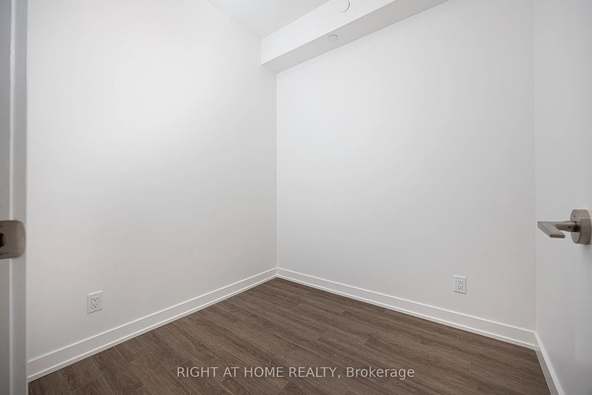 Photo 18 of Unit 1106, 55 Clarington Boulevard, Clarington, Bowmanville — HOMEH