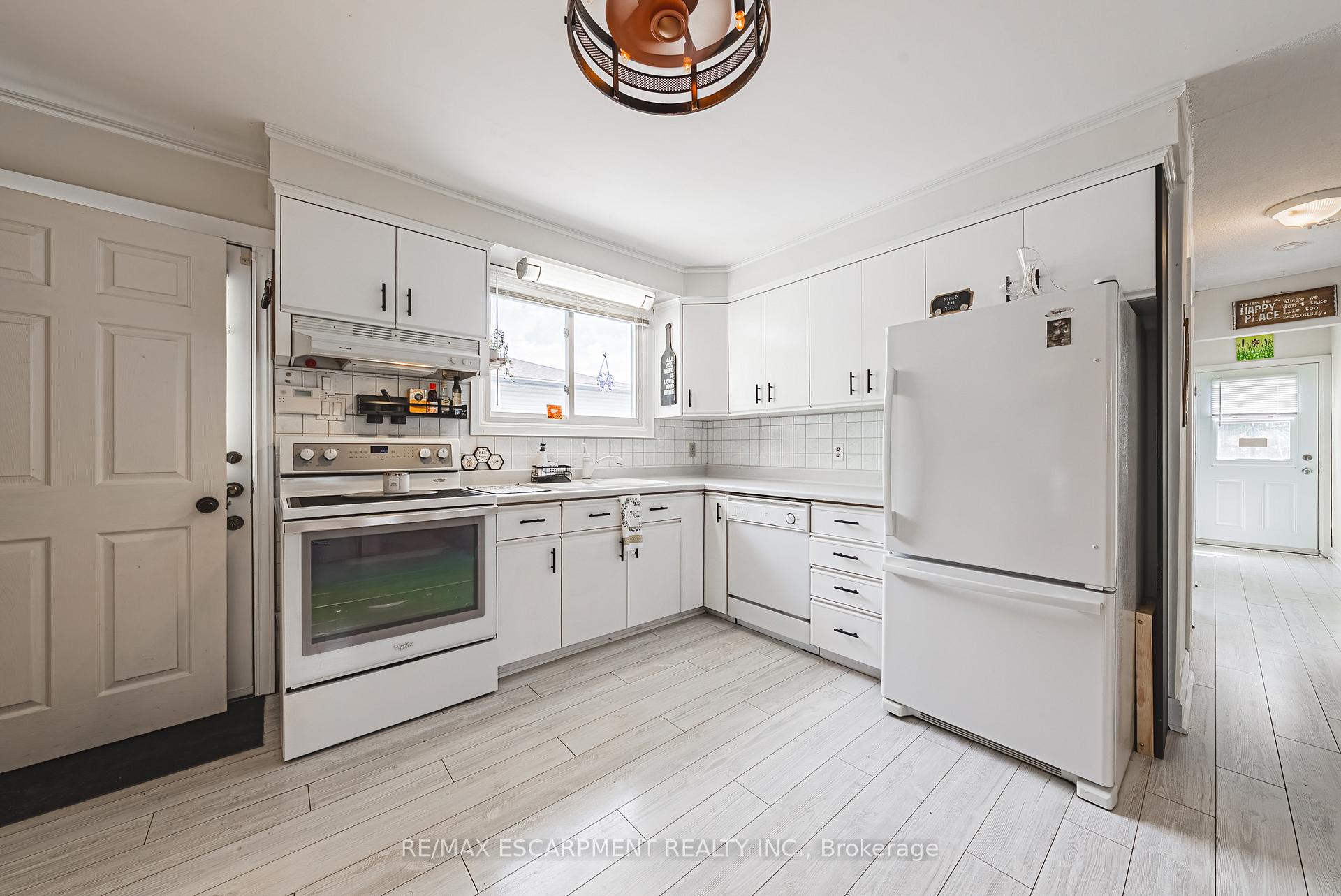 Photo 9 of 44 Billington Crescent, Hamilton, Berrisfield — HOMEH