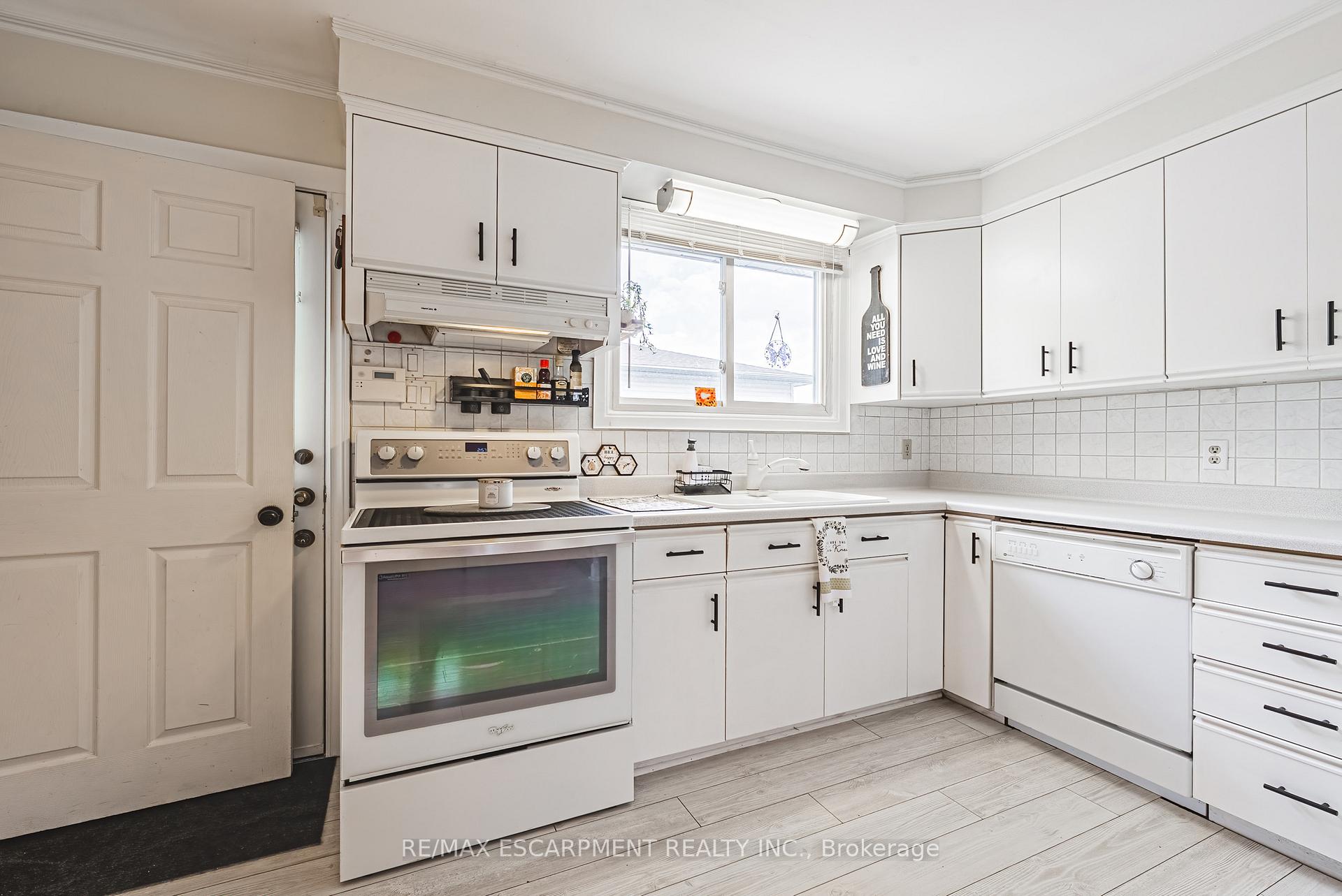 Photo 11 of 44 Billington Crescent, Hamilton, Berrisfield — HOMEH