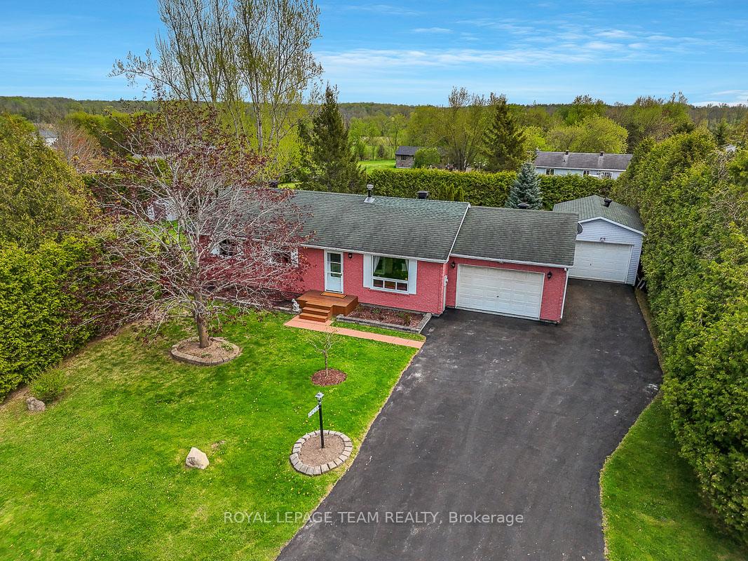 Photo 2 of 2833 Glenwood Drive, Ottawa, Metcalfe — HOMEH