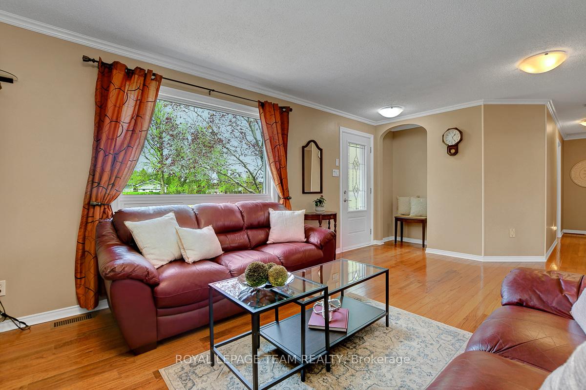 Photo 7 of 2833 Glenwood Drive, Ottawa, Metcalfe — HOMEH