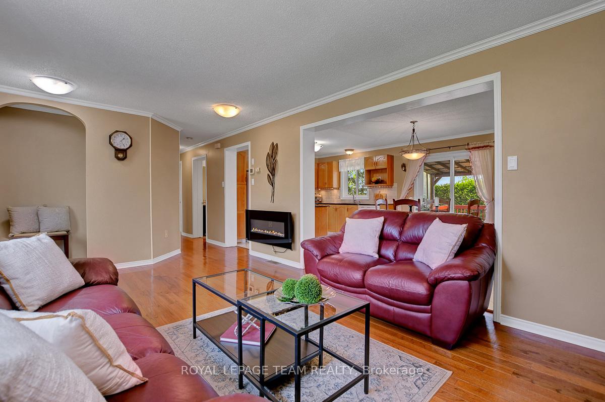 Photo 8 of 2833 Glenwood Drive, Ottawa, Metcalfe — HOMEH