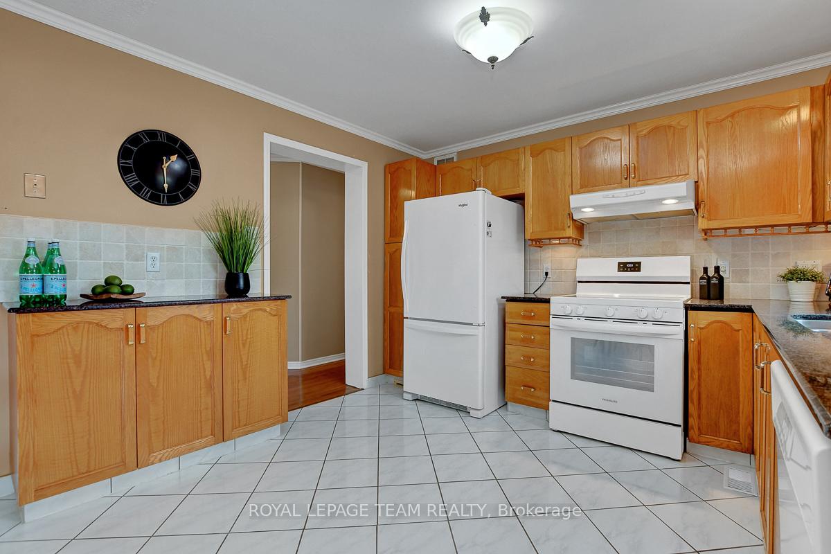 Photo 13 of 2833 Glenwood Drive, Ottawa, Metcalfe — HOMEH