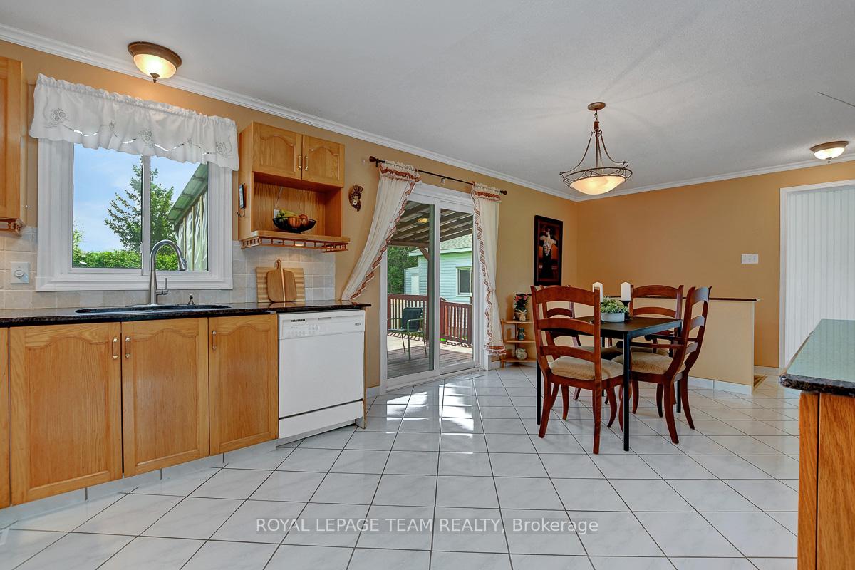 Photo 15 of 2833 Glenwood Drive, Ottawa, Metcalfe — HOMEH