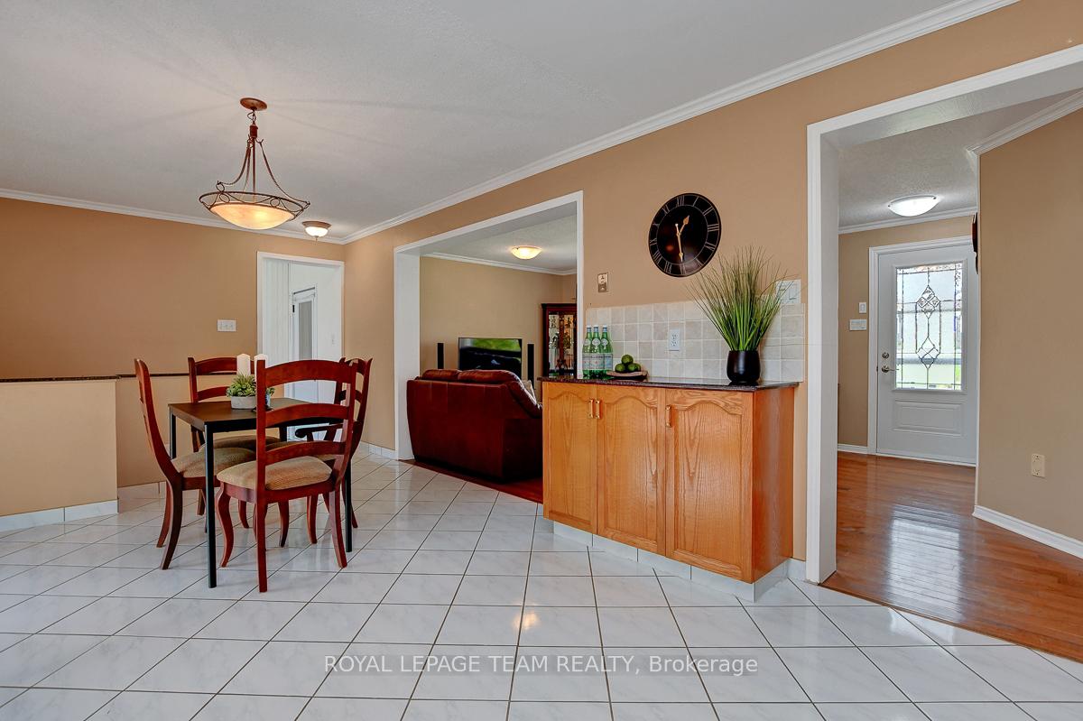 Photo 16 of 2833 Glenwood Drive, Ottawa, Metcalfe — HOMEH