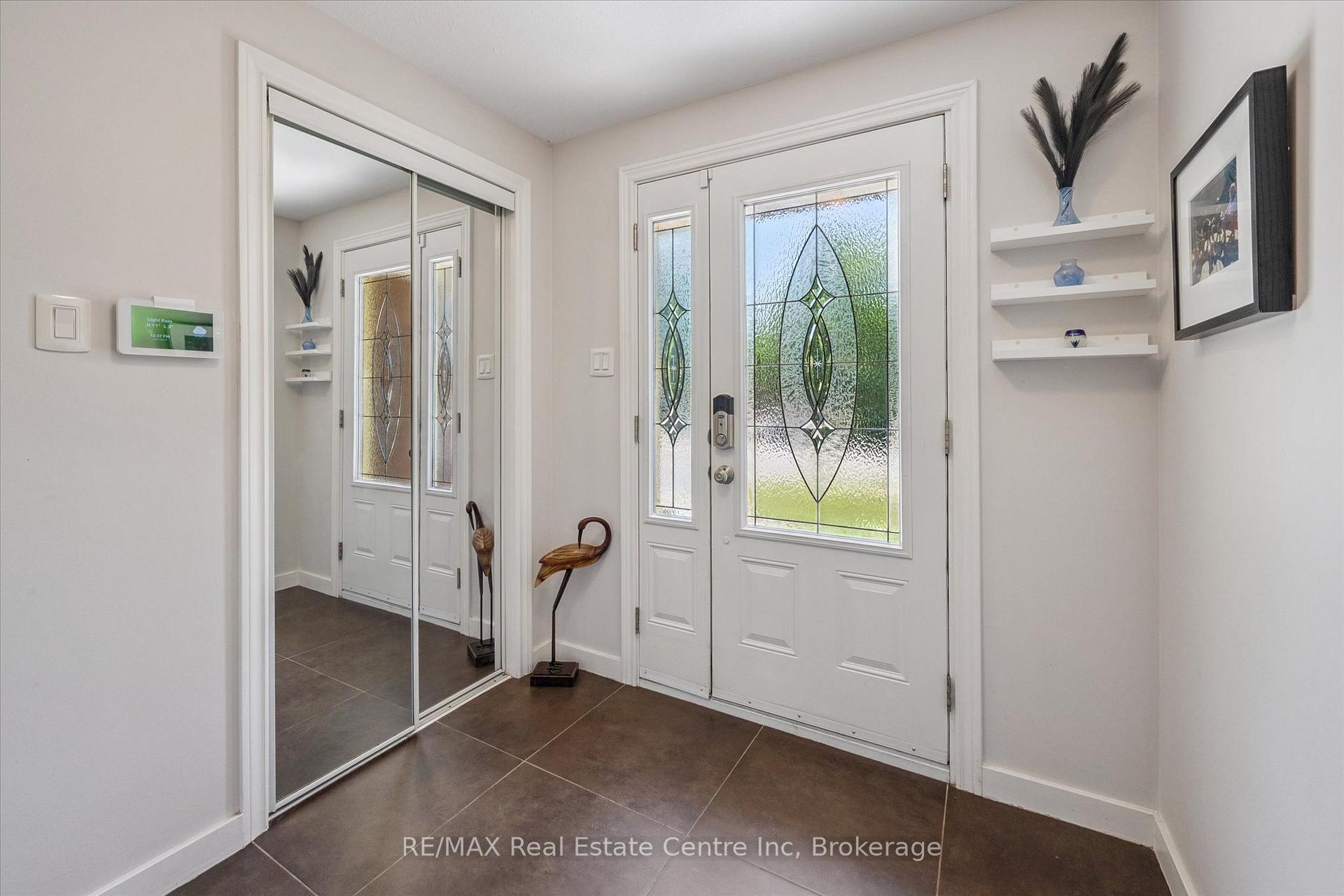 Photo 5 of 3 Brombal Drive, Guelph, Kortright West — HOMEH