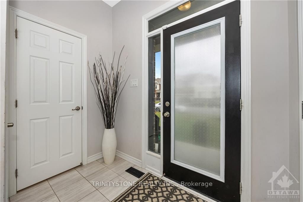 Photo 3 of 801 Brittanic Road, Ottawa, Kanata - Emerald Meadows/Trailwest — HOMEH
