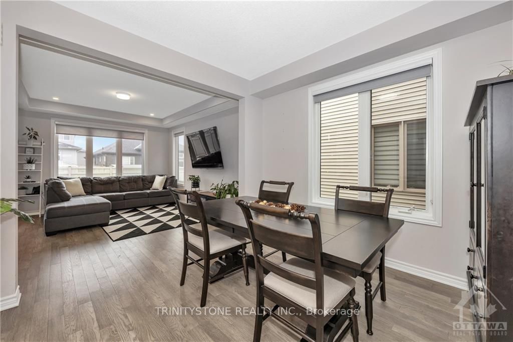 Photo 5 of 801 Brittanic Road, Ottawa, Kanata - Emerald Meadows/Trailwest — HOMEH