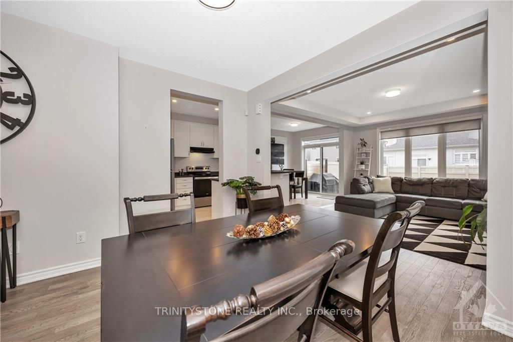Photo 6 of 801 Brittanic Road, Ottawa, Kanata - Emerald Meadows/Trailwest — HOMEH