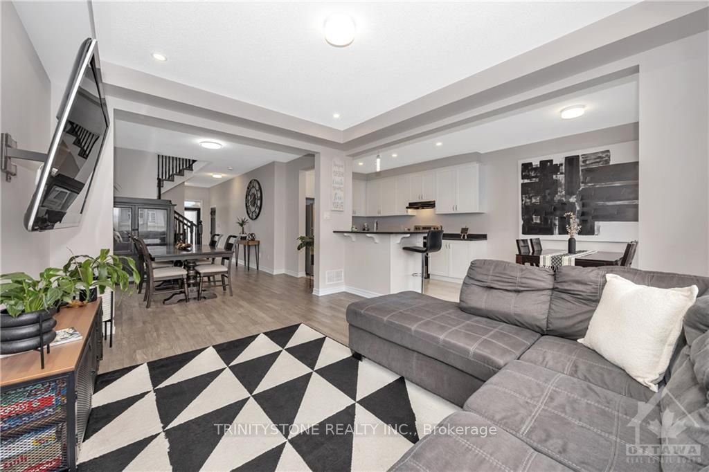 Photo 8 of 801 Brittanic Road, Ottawa, Kanata - Emerald Meadows/Trailwest — HOMEH