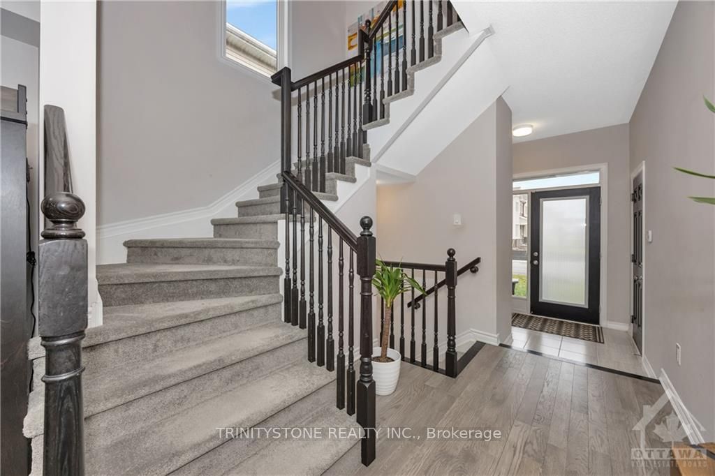 Photo 13 of 801 Brittanic Road, Ottawa, Kanata - Emerald Meadows/Trailwest — HOMEH