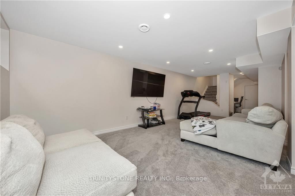 Photo 24 of 801 Brittanic Road, Ottawa, Kanata - Emerald Meadows/Trailwest — HOMEH