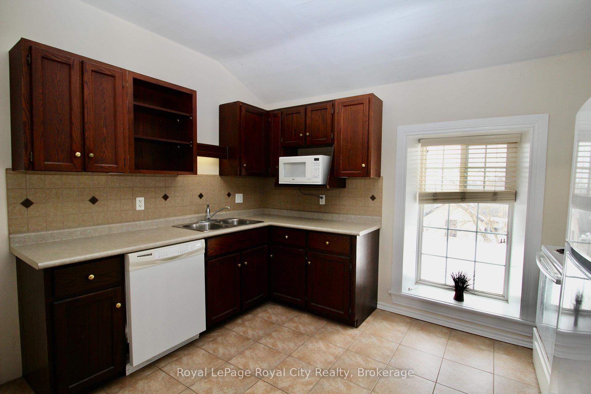 Photo 6 of Unit B, 78 Dublin Street, Guelph, Downtown — HOMEH