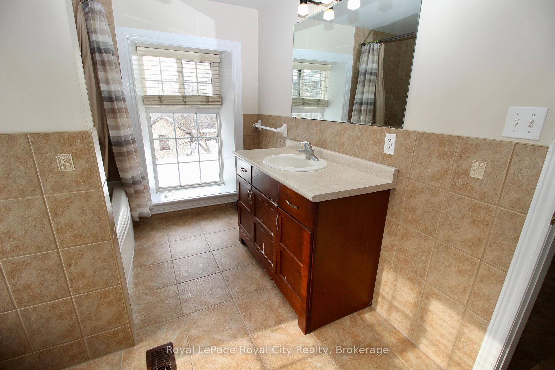 Photo 14 of Unit B, 78 Dublin Street, Guelph, Downtown — HOMEH