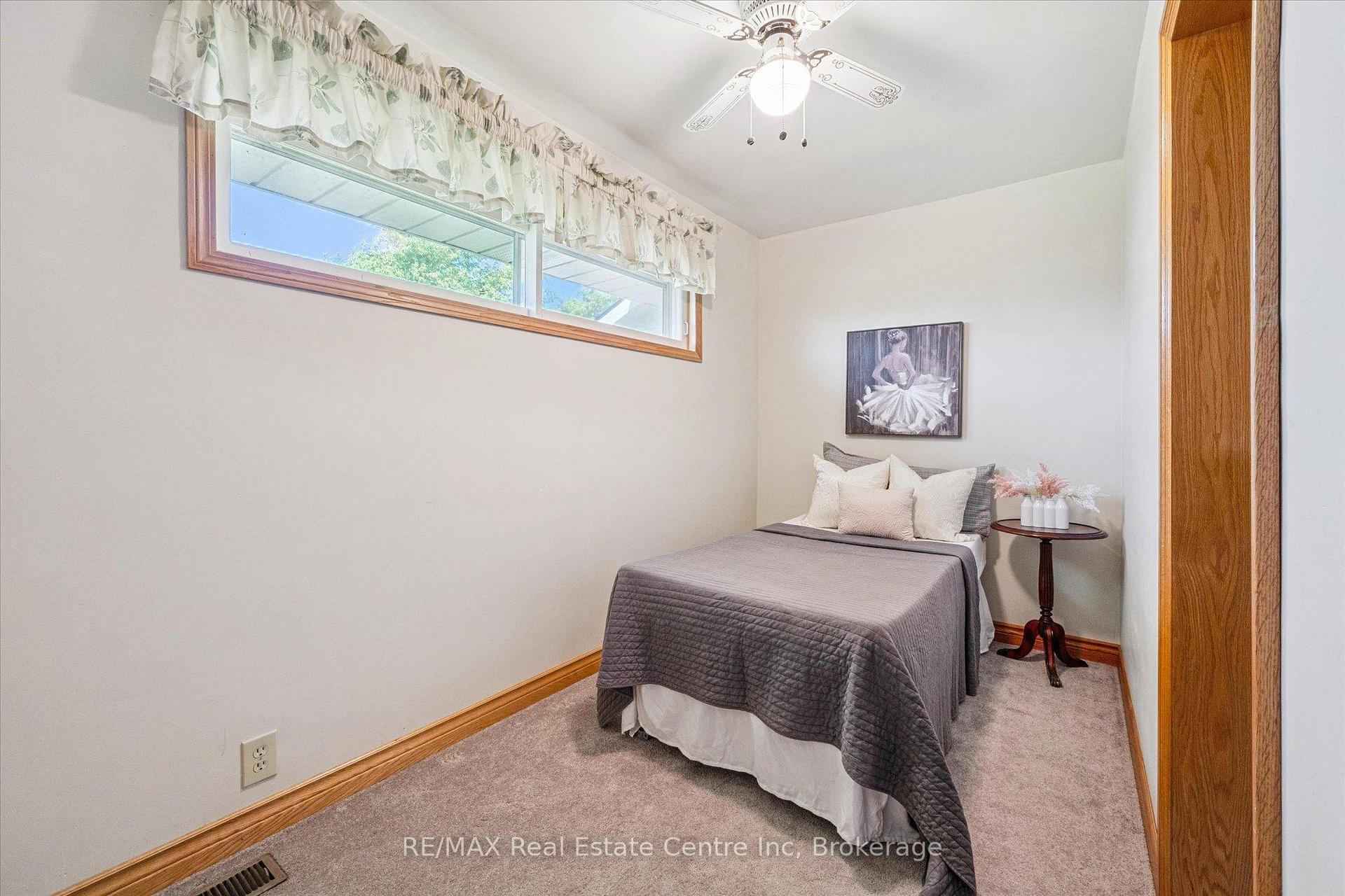 Photo 13 of 6618 Laird Road W, Guelph, Clairfields/Hanlon Business Park — HOMEH