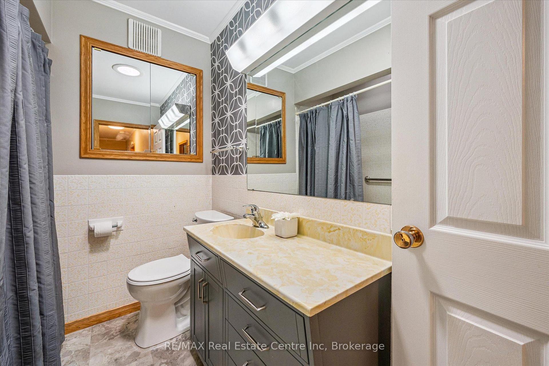 Photo 14 of 6618 Laird Road W, Guelph, Clairfields/Hanlon Business Park — HOMEH