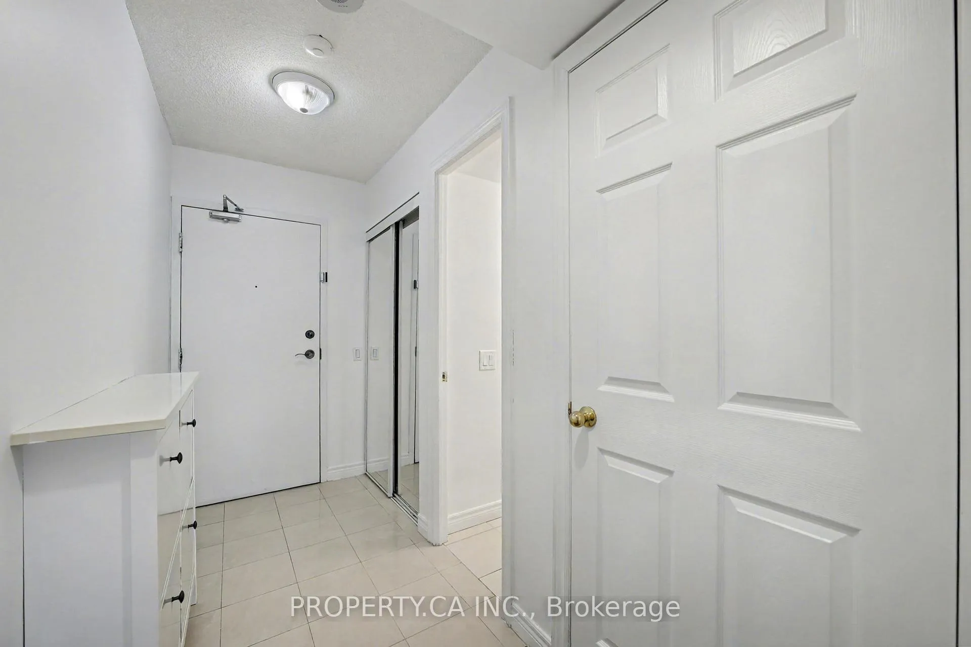 Photo 4 of Unit 301, 51 Times Avenue, Markham, Commerce Valley — HOMEH
