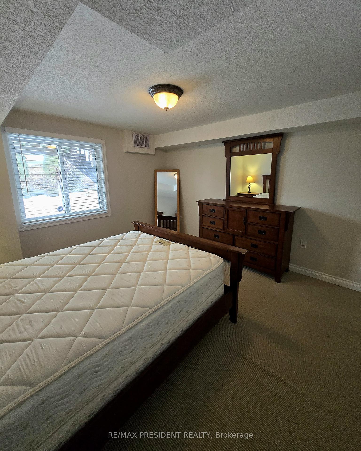 Photo 8 of 100 Schroder Crescent, Guelph, Grange Road — HOMEH