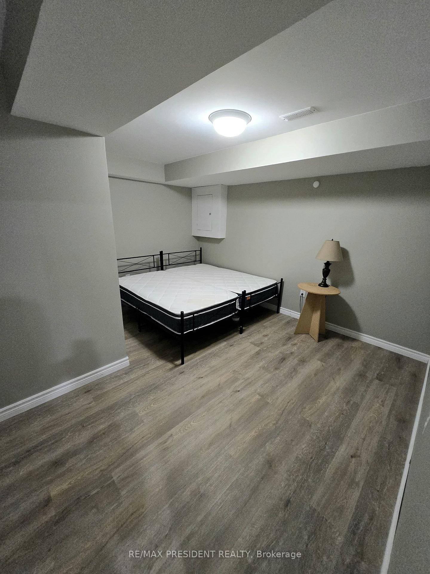 Photo 9 of 100 Schroder Crescent, Guelph, Grange Road — HOMEH