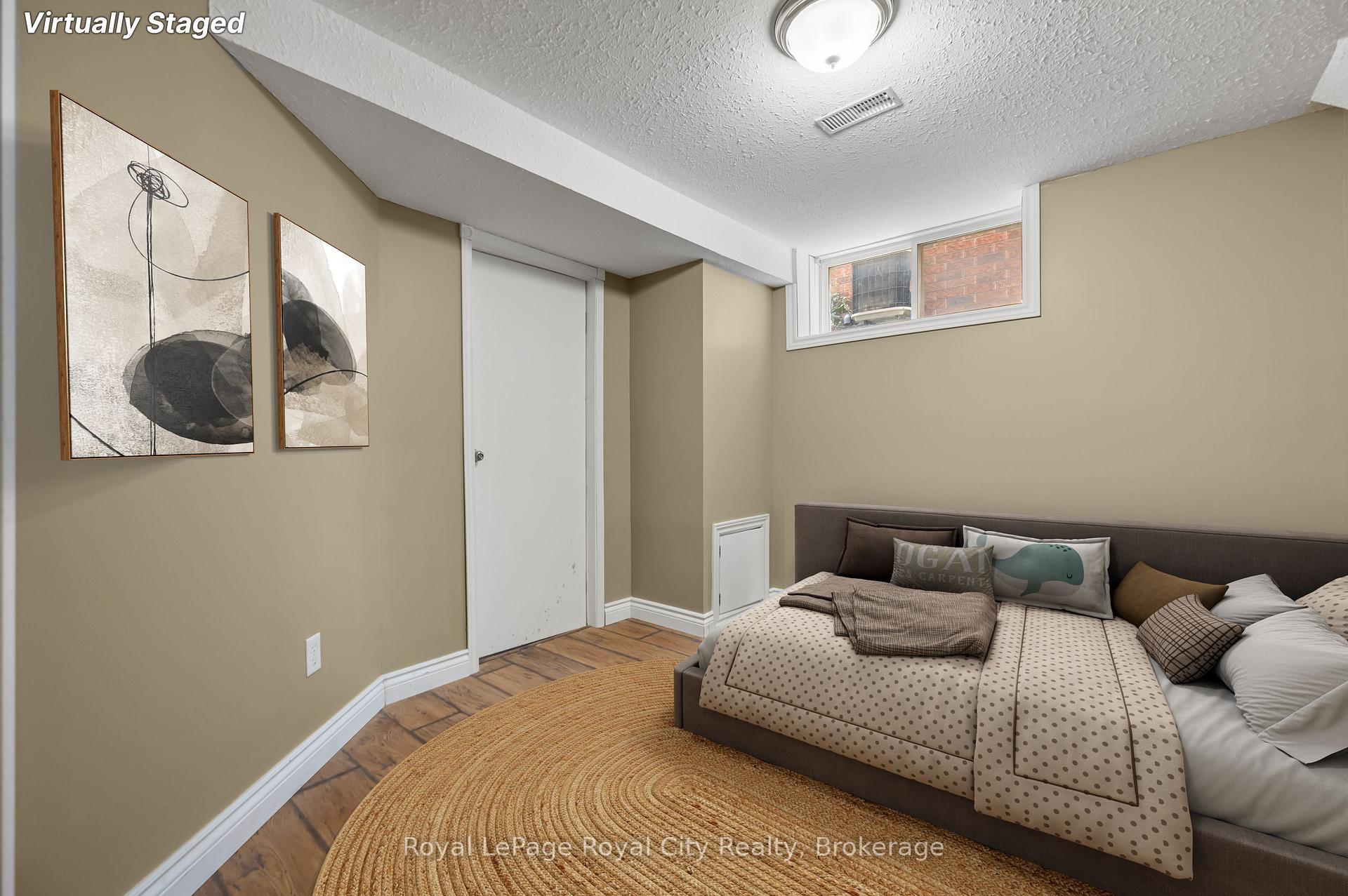 Photo 28 of 90 Doyle Drive, Guelph, Clairfields/Hanlon Business Park — HOMEH