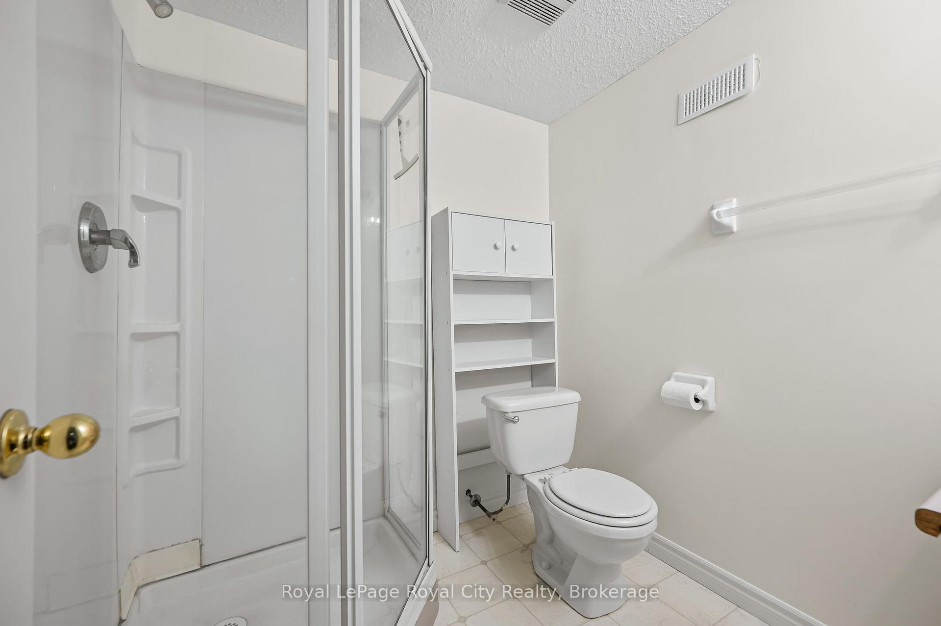 Photo 30 of 90 Doyle Drive, Guelph, Clairfields/Hanlon Business Park — HOMEH