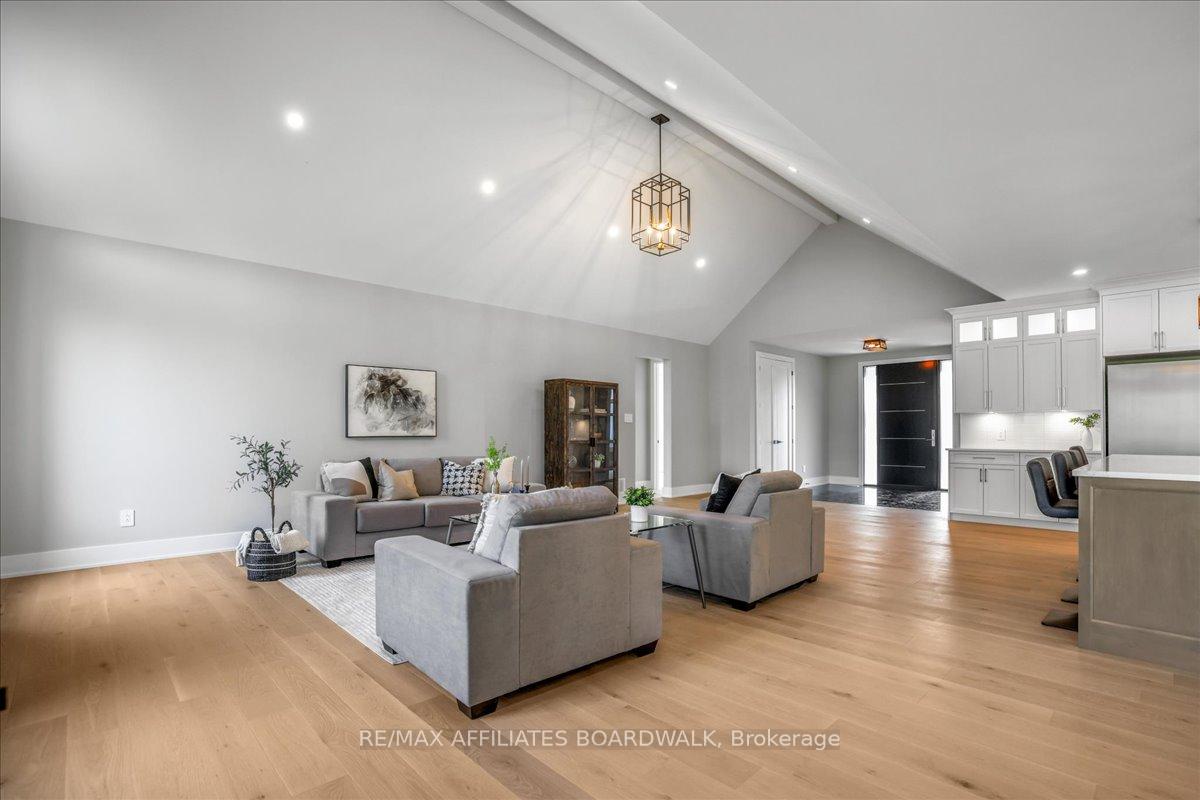 Photo 9 of 436 Ginger Crescent, Ottawa, Metcalfe — HOMEH