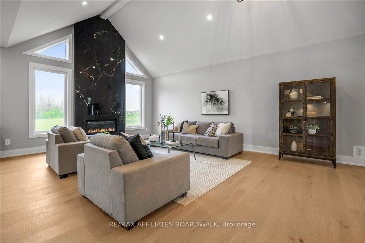 Photo 11 of 436 Ginger Crescent, Ottawa, Metcalfe — HOMEH