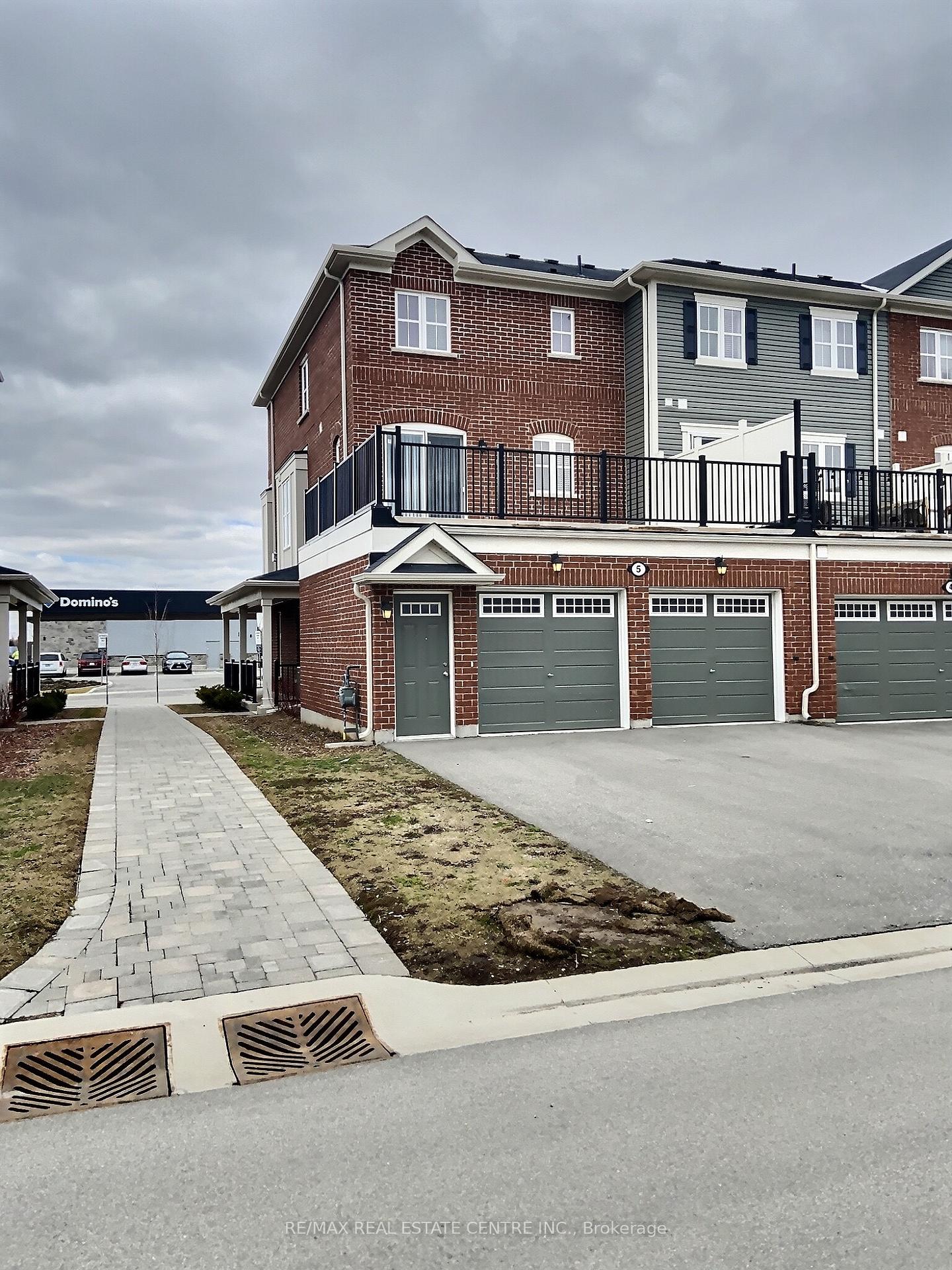 Photo 2 of Unit 5, 22 Spring Creek Drive, Hamilton, Waterdown — HOMEH