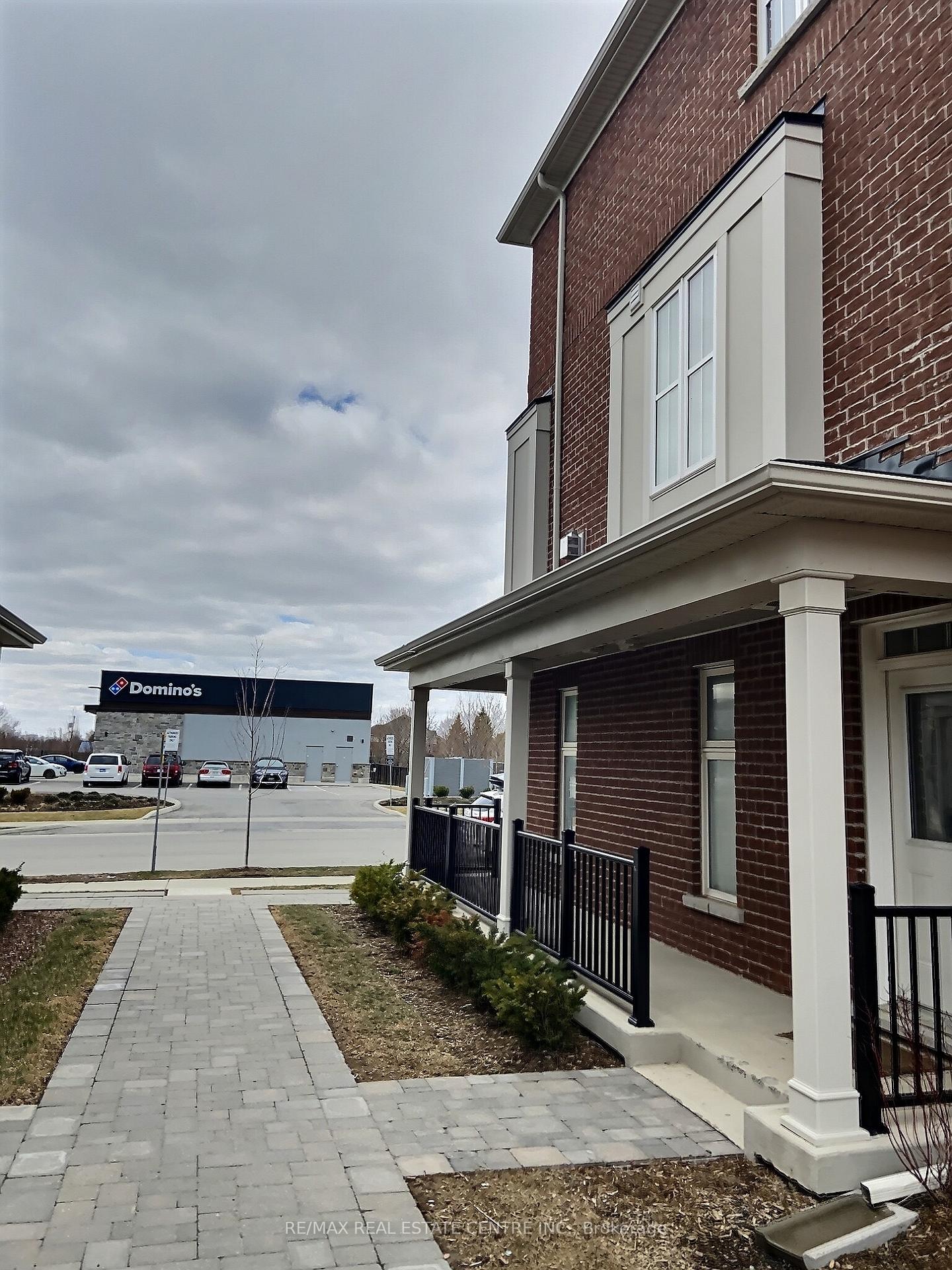 Photo 3 of Unit 5, 22 Spring Creek Drive, Hamilton, Waterdown — HOMEH