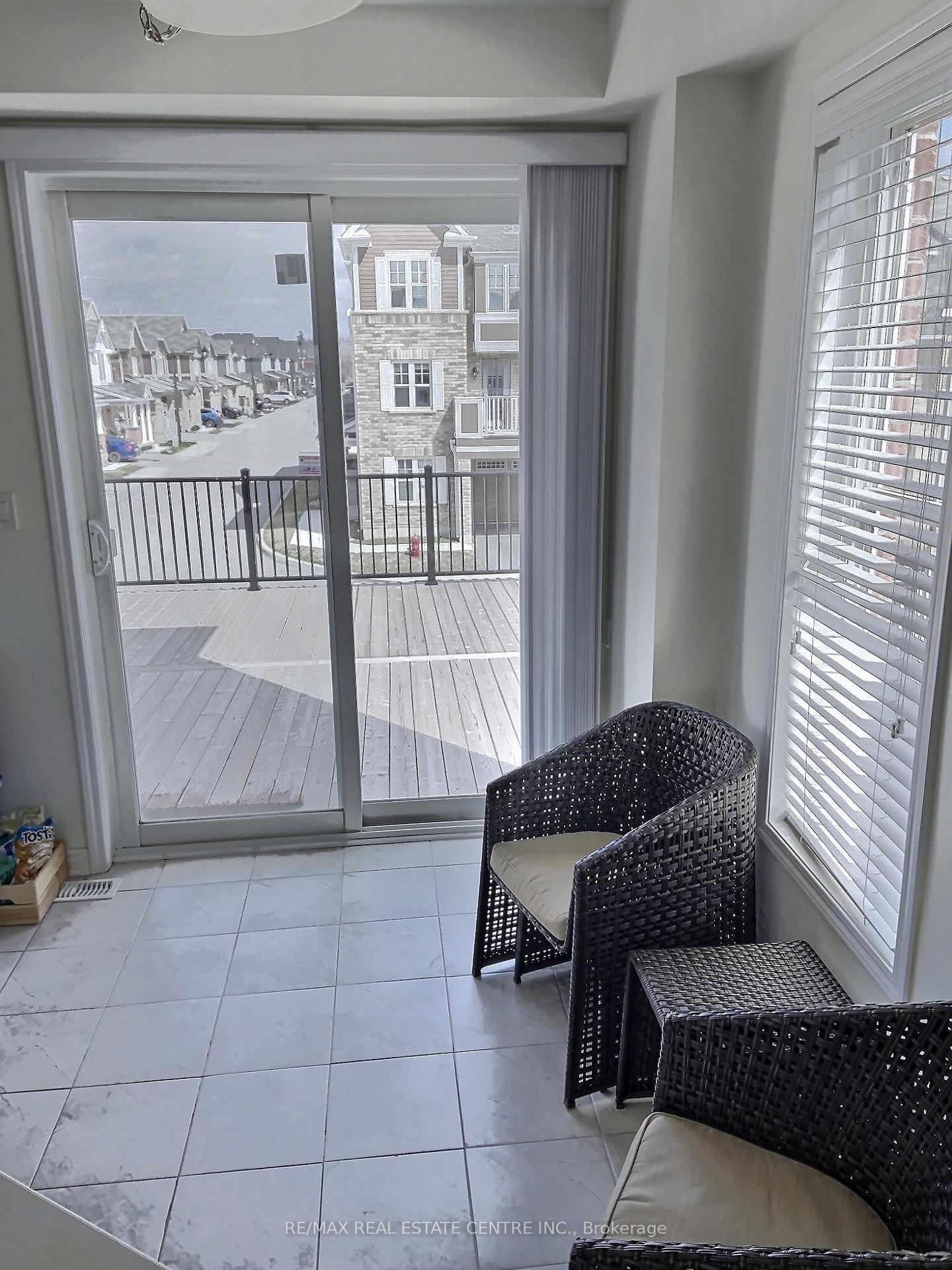 Photo 9 of Unit 5, 22 Spring Creek Drive, Hamilton, Waterdown — HOMEH