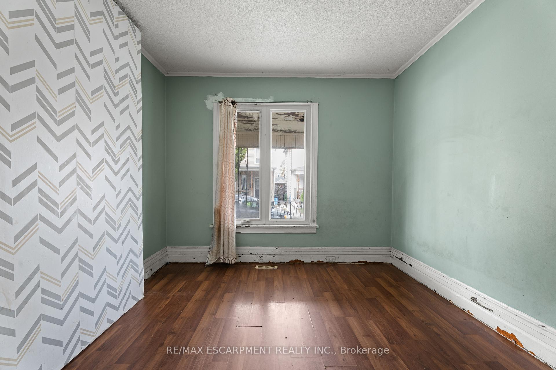 Photo 8 of 40 Rosemont Avenue, Hamilton, Stipley — HOMEH