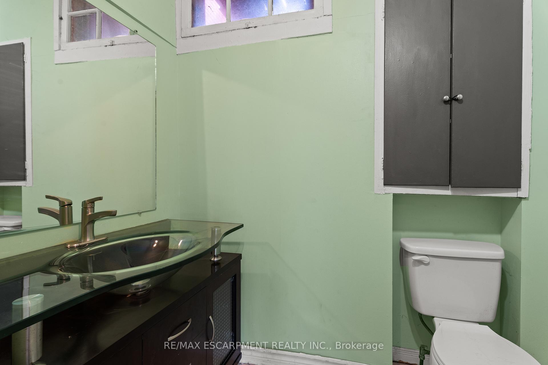 Photo 14 of 40 Rosemont Avenue, Hamilton, Stipley — HOMEH