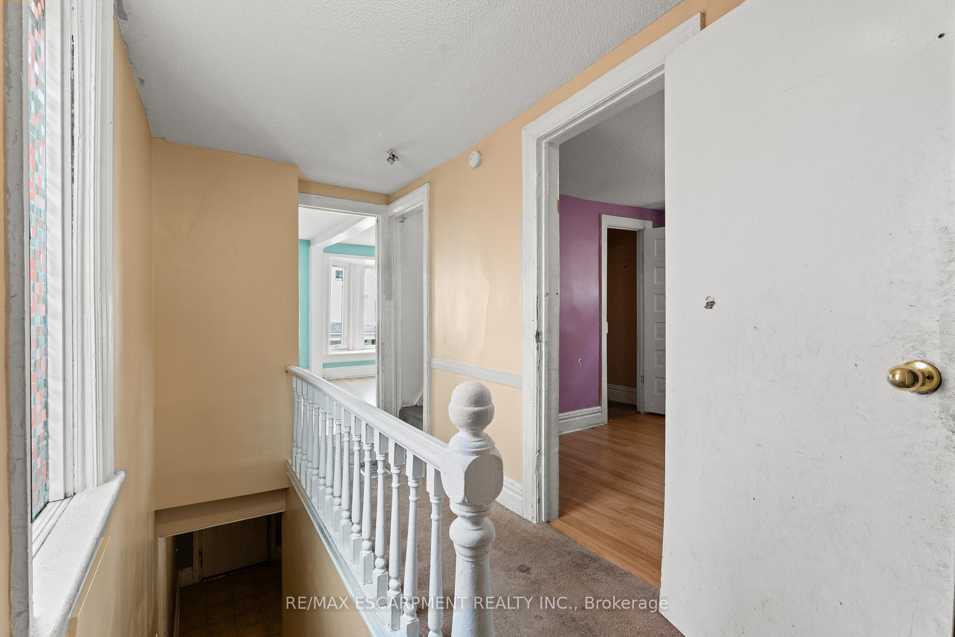 Photo 15 of 40 Rosemont Avenue, Hamilton, Stipley — HOMEH