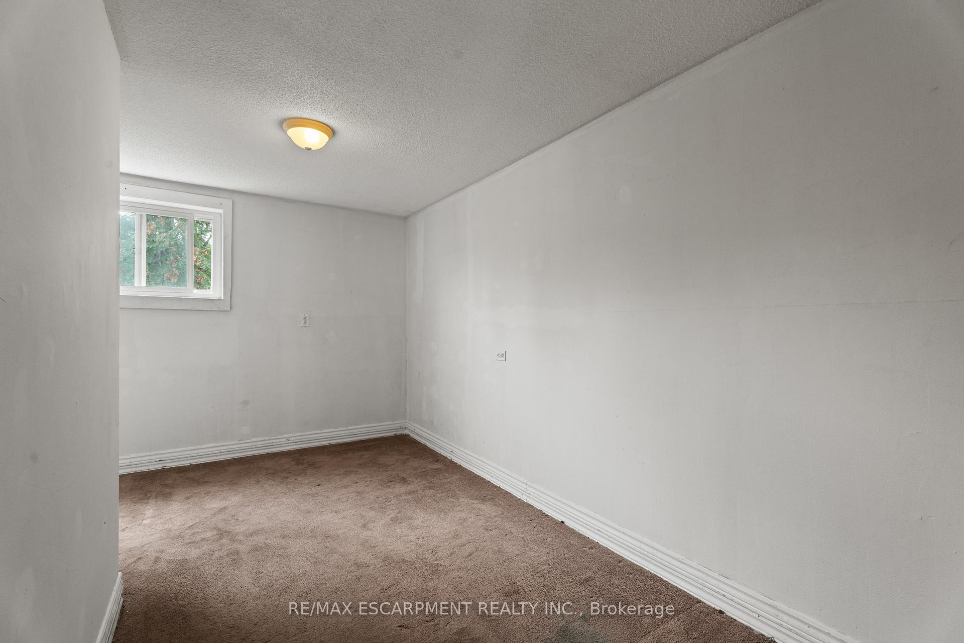 Photo 16 of 40 Rosemont Avenue, Hamilton, Stipley — HOMEH