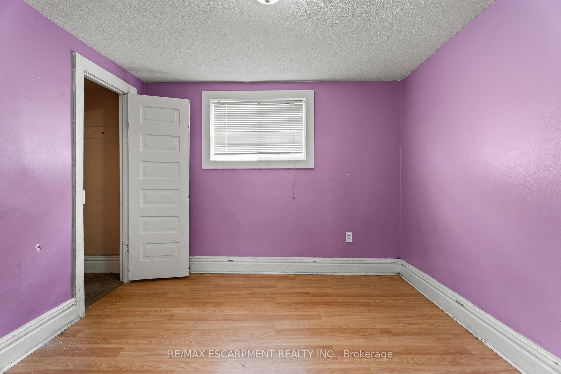 Photo 21 of 40 Rosemont Avenue, Hamilton, Stipley — HOMEH