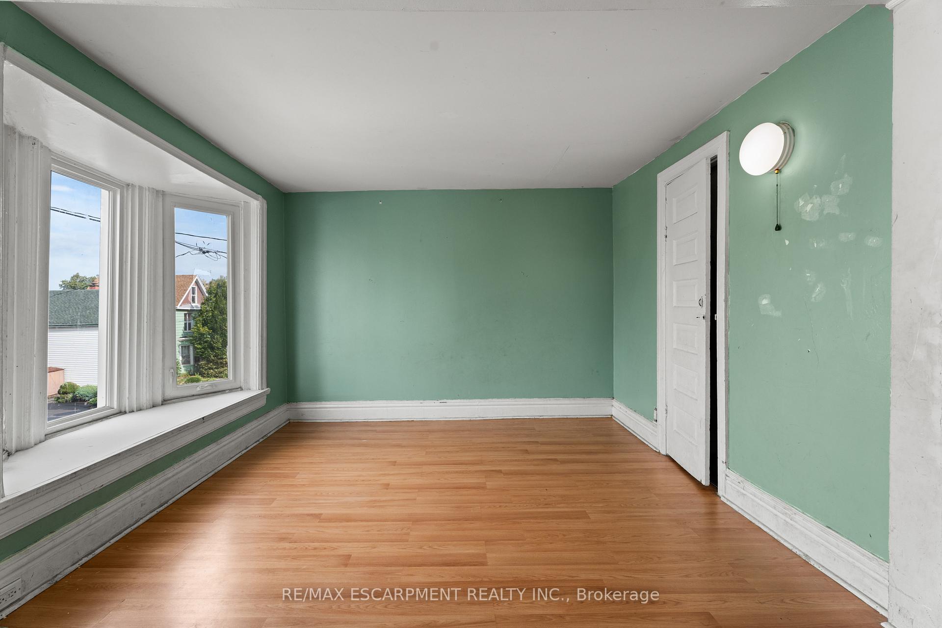Photo 23 of 40 Rosemont Avenue, Hamilton, Stipley — HOMEH